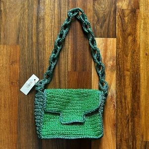 Suryo Mimpi Chain Link Shoulder Bag Seaweed Green, retails €240, vegan purse